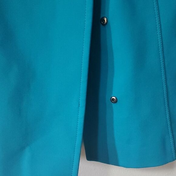 CARLISLE Blue Coat with Tailored Silhouette and Stand-Up Collar - Picture 4 of 7